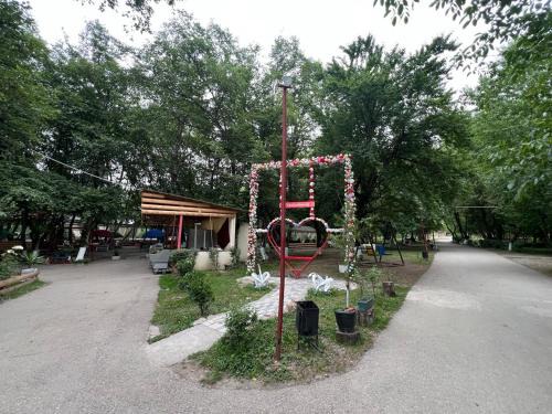 Quba Bed & Breakfast | Qirmizi Qerenfil