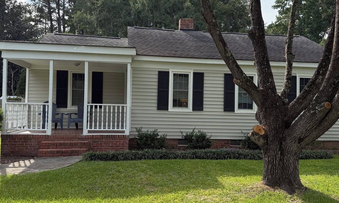 Florence House | Quaint 2-bedroom house minutes from Downtown Florence
