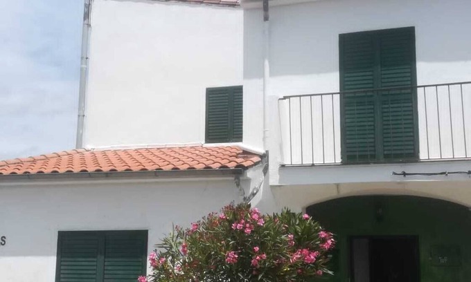 Ciudad Rodrigo Cottage | Quaint 3-bedroom cottage in Sanjuanejo