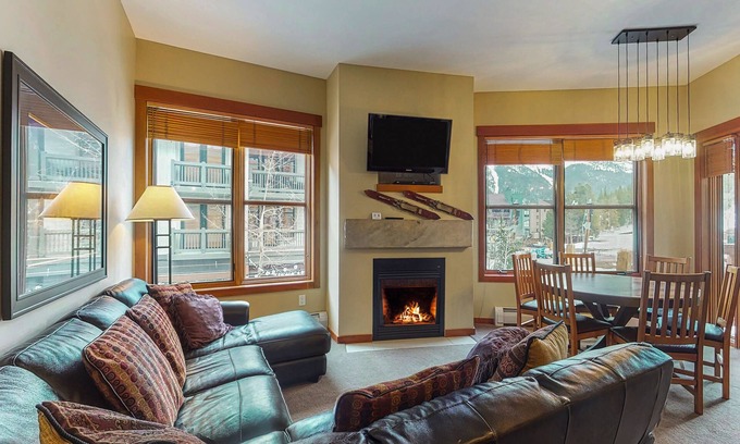 Copper Mountain Village Condo | Quaint condo w/private balcony, shared hot tub & fitness center - Walk to lifts