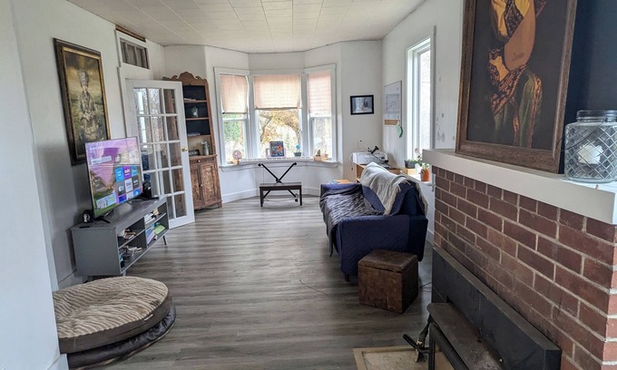 Yarmouth County Other | Quaint Farmhouse on 10 acres. Lake access and pet friendly.