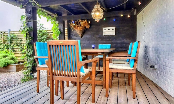 Lamswaarde House | Quaint holiday home in Lamswaarde with garden