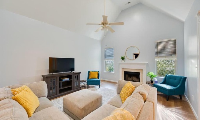 Harvest House | Quaint homey cottage style house in Harvest Alaba