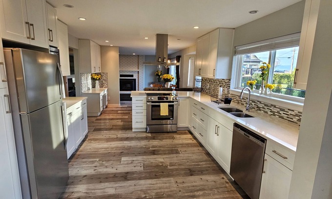 Metro Vancouver Regional District House | Quaint island farming community. A world removed from the hustle and bustle.