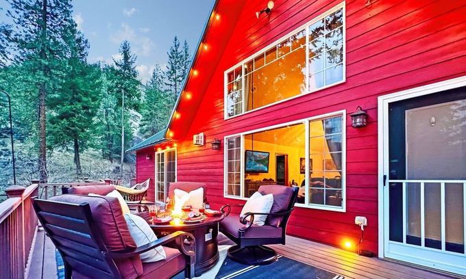 Naches House | Quaking Aspens Retreat near Mt. Rainer, Whitepass Ski Area