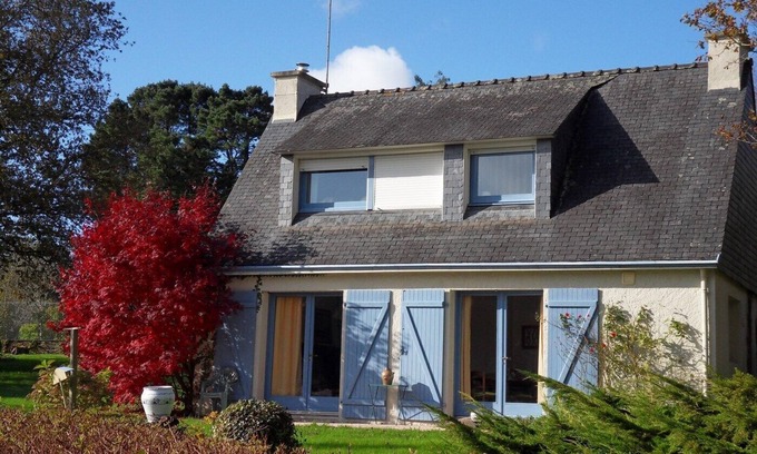 La Foret-Fouesnant House | Quality house, neat decoration by the sea on the GR 34