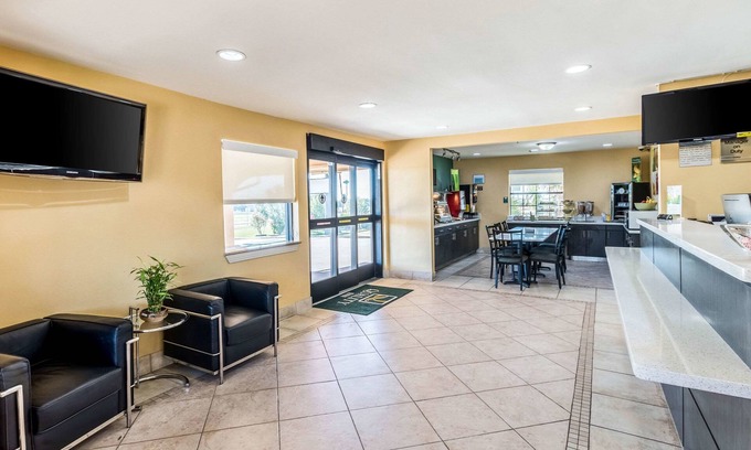 Corsicana Hotel | Quality Inn Corsicana