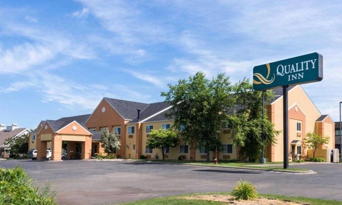 Lakeville Hotel | Quality Inn Lakeville North