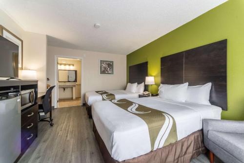 Vandalia Hotel | Quality Inn & Suites Vandalia near I-70 and Hwy 51