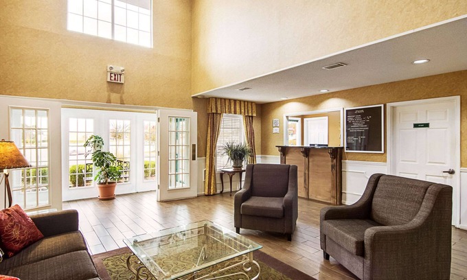 Thomaston Hotel | Quality Inn Thomaston