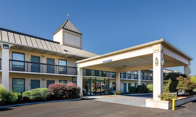 Troutville Hotel | Quality Inn Troutville - Roanoke North