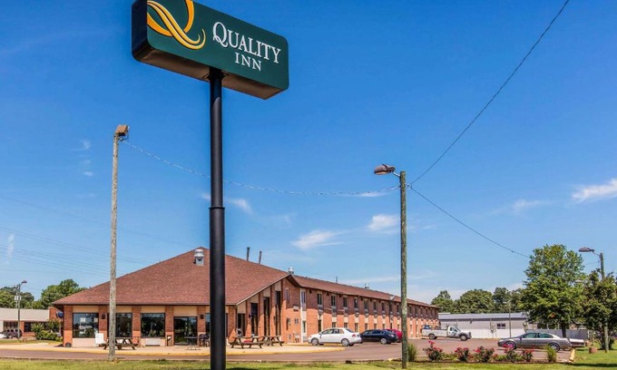Batesville Hotel | Quality Inn