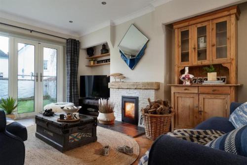 Topsham House | Quay House Luxury Living for 10 & Private Parking