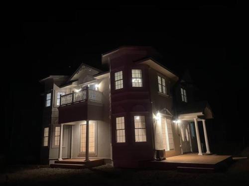 Oiwake Villa | Queen Anne Style Luxury Vacation Villa
