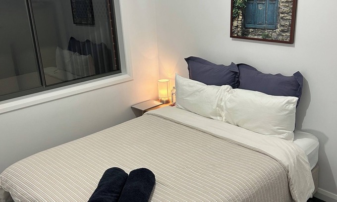 Mildura House | Queen Bed private room