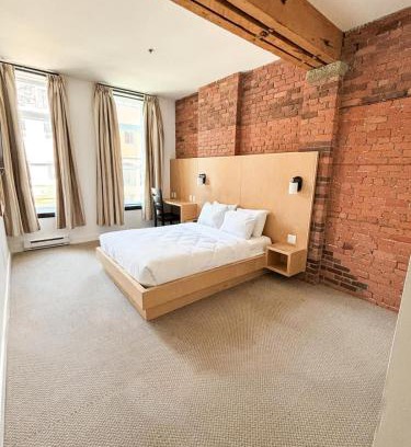 Downtown St. John's House | Queen Room at The Franklin Hotel Downtown on Water Street