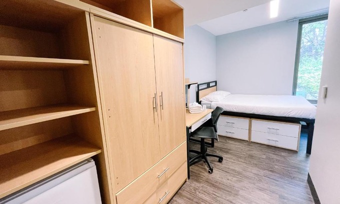 Kingston Apartment | Queen's University Residence