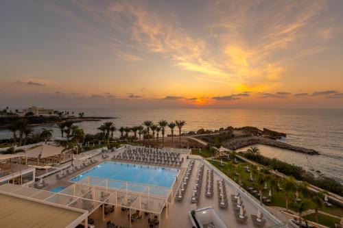 Kissonerga Hotel | Queens Bay Hotel