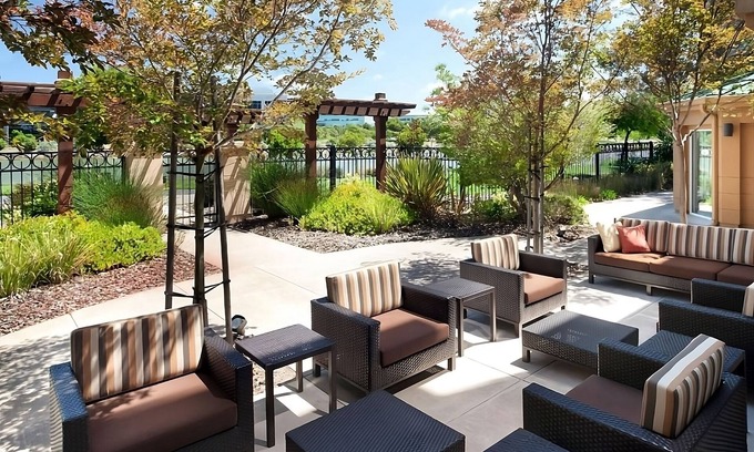 Oyster Point Hotel | Quick Escape! Pet-friendly Property, Onsite Parking!