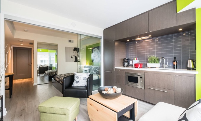 Bloor-Yorkville Condo | QuickStay - Yorkville Dream (Yonge & Bloor)
