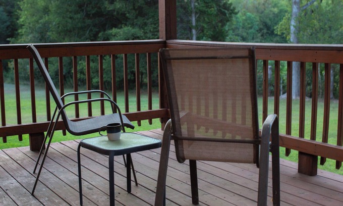 Macon House | Quiet 2-bedroom home in the back streets of Macon