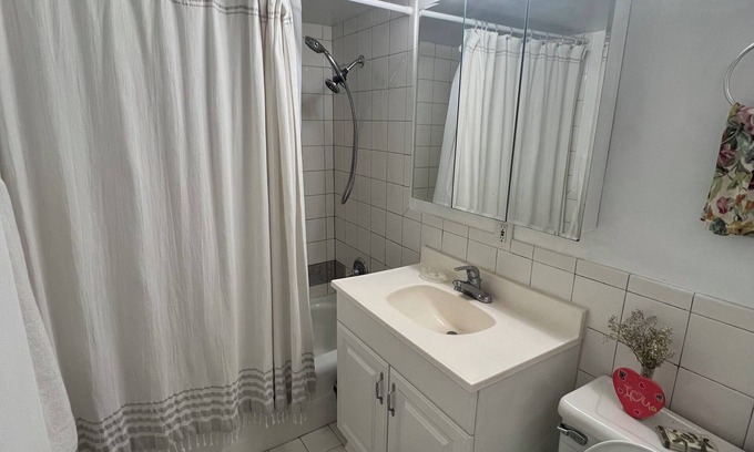 Atlantic Beach Condo | Quiet 2-bedroom condo with WiFi, AC in brilliant Atlantic Beach steps from ocean