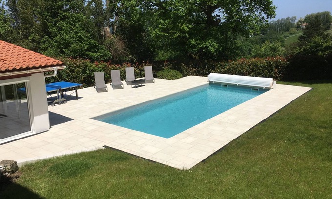 Mouguerre House | Quiet 4/6 person house with heated pool 5/10 min from Bayonne
