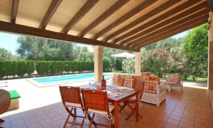 Santanyi Villa | Quiet and cozy finca in the middle of Santanyi with pool and garden Ca Na Barbara