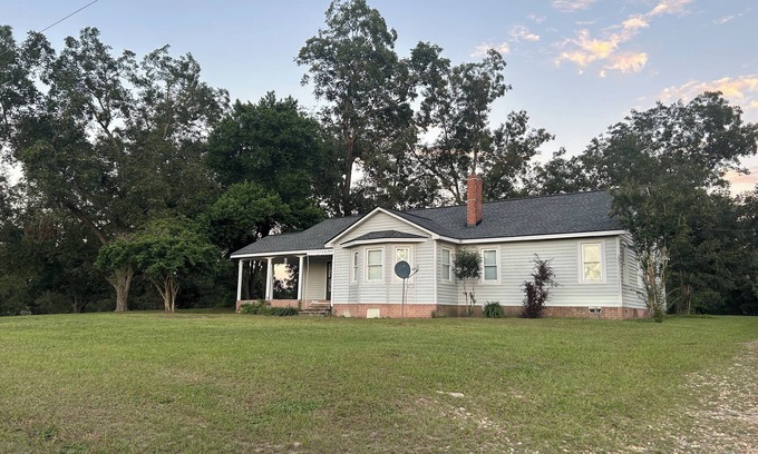 Colquitt County House | Quiet and spacious home nestled in a pecan orchard and surrounded by farm land
