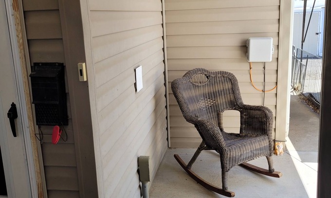 Clifton Apartment | Quiet backyard studio with private entrance