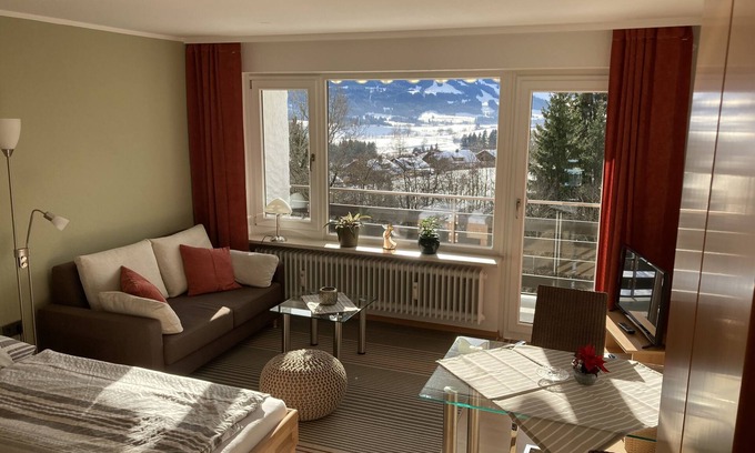 Oy Apartment | Quiet, beautiful apartment with mountain view and swimming pool
