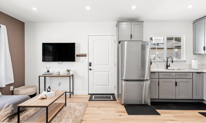 Redlands House | Quiet-Comfort-Location-Near Loma Linda University