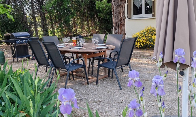 Jonquieres House | Quiet country house 2 km from the village and 10 min from Orange