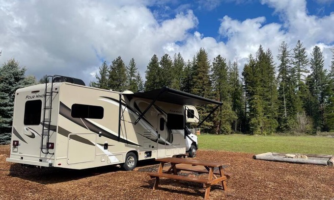 Hayden House | Quiet Country Rimrock Retreat RV