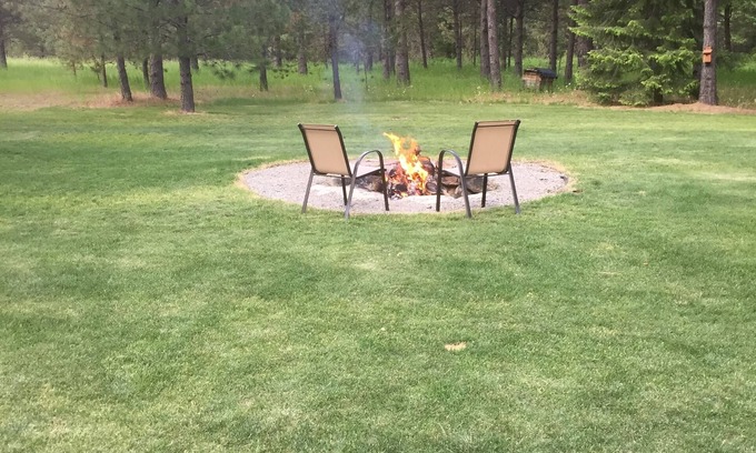 Athol House | Quiet, cozy, turnkey location close to Lake Pend Oreille: hunting/fishing/skiing