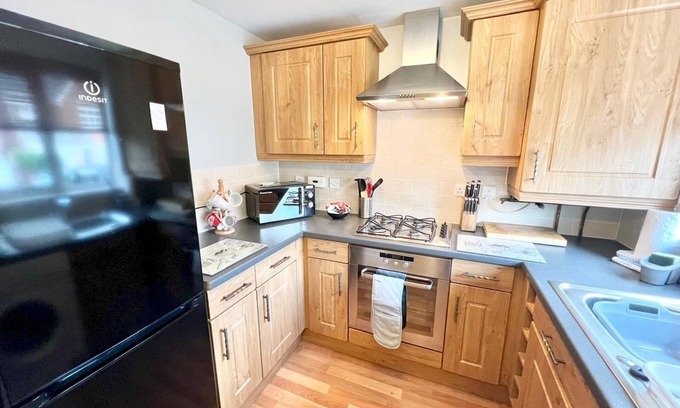 Penderry House | Quiet Family home| Pass The Keys