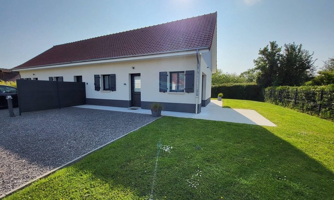 Favieres House | Quiet gîte, close to Baie de somme (3kms). Comfortable and air-conditioned