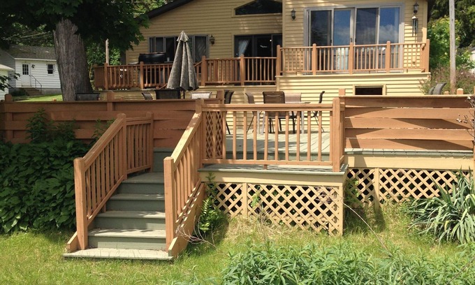 Niverville Cottage | Quiet Get Away on the Lake! Kayaks,life vests ,Fishing Equipments ,golf clubs