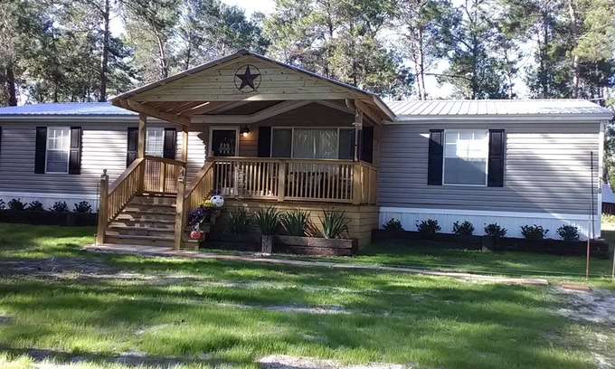 Florahome House | Quiet getaway in updated home in Fl state forest