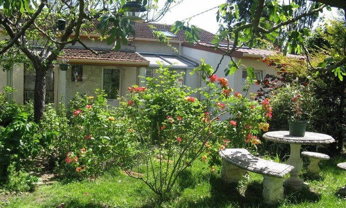 Les Gondoles House | Quiet green setting 20 minutes from central Paris