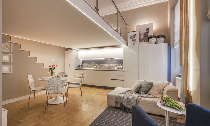 Inner City Budapest Apartment | Quiet HISTORIC PALACE Dreher, PEDESTRIAN AREA Via Vaci WiFi, A/C TV