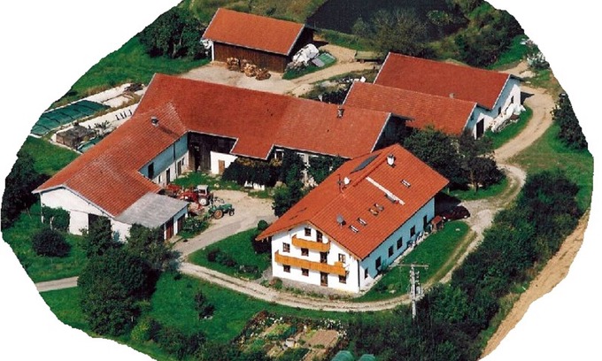 Burgkirchen an der Alz Apartment | Quiet holiday home in the countryside