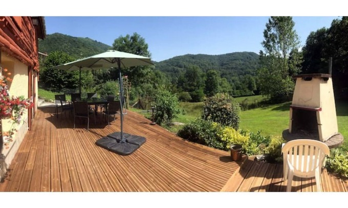 Soulan House | Quiet house with spa, view and space