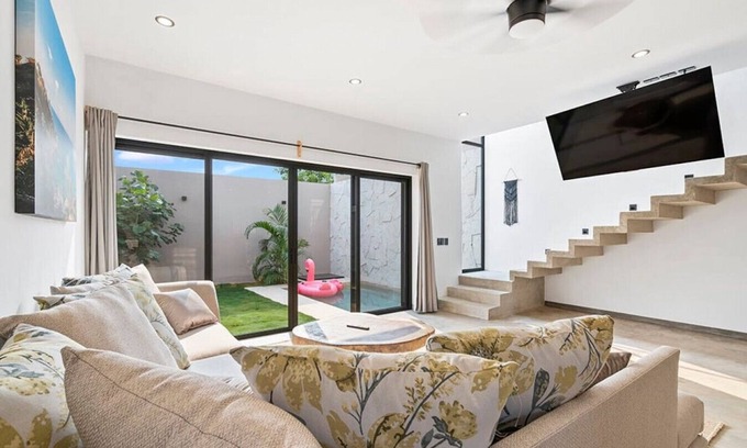 Barra de Colotepec House | Quiet La Punta Surf Villa
