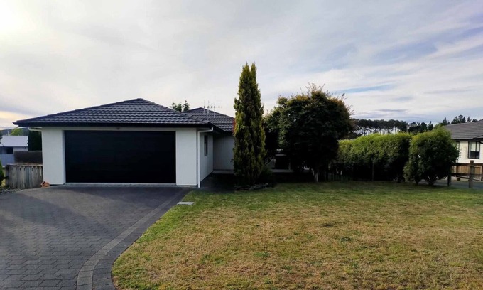 Motuoapa House | Quiet location for a relaxing break. Home away from home!