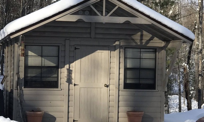 Millersburg House | Quiet location nestled on no wake lake.