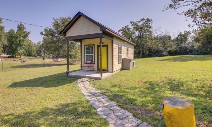 Millington Cottage | Quiet Millington Tiny House Near Naval Air Base!