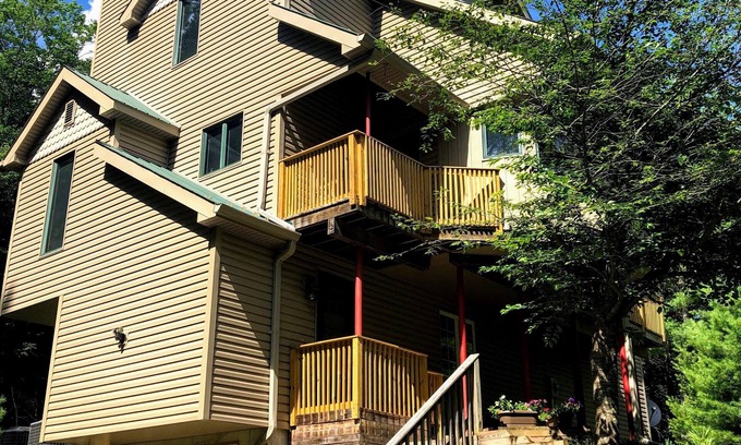 Narrowsburg House | Quiet Narrowsburg Getaway - Near Delaware River, Hiking Trails, & Private Lake
