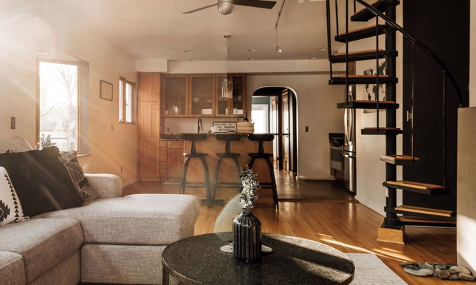 Powderhorn House | Quiet Neighborhood-Skylights-Spiral Stairs!