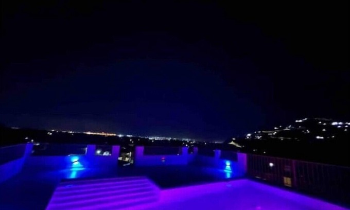 Molynes Gardens Condo | Quiet , pool, gated,security